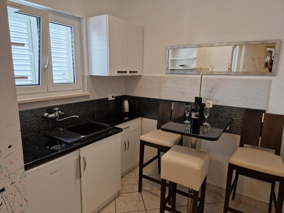 Apartments Jagoda โปดสตรานา ภายนอก รูปภาพ