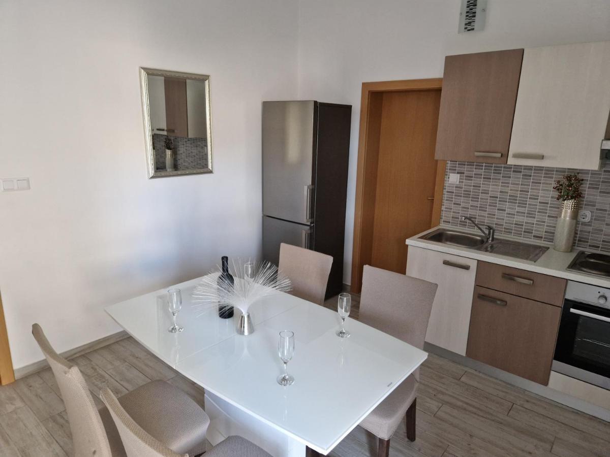 Apartments Jagoda โปดสตรานา ภายนอก รูปภาพ