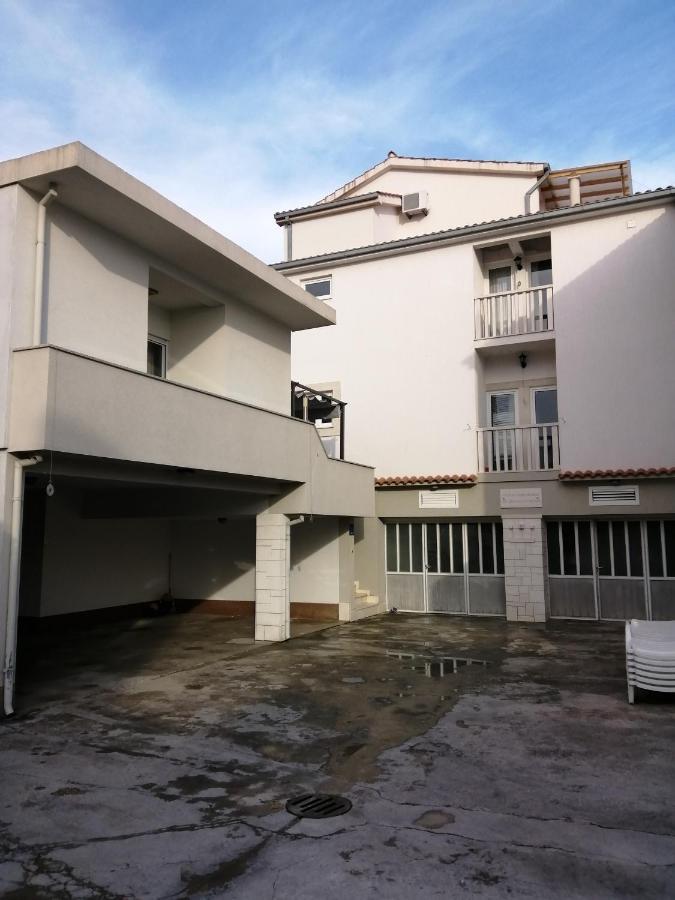 Apartments Jagoda โปดสตรานา ภายนอก รูปภาพ